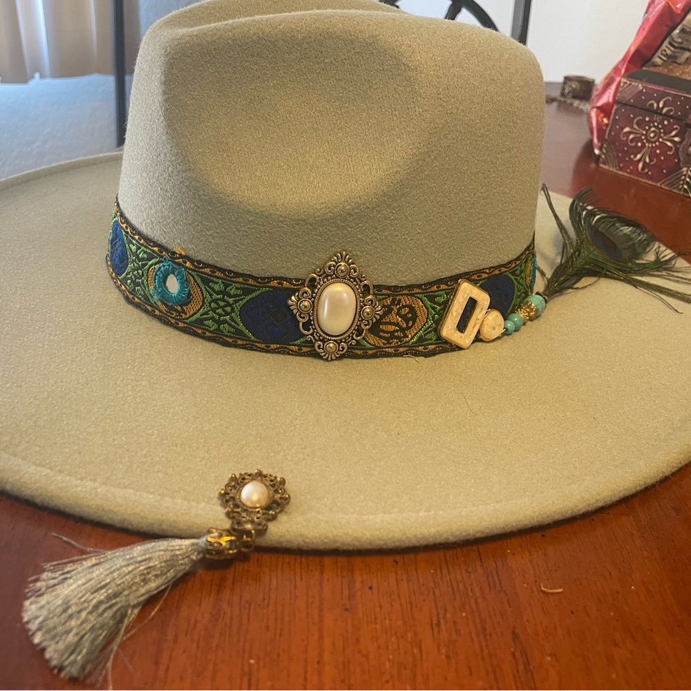 Elegant Beige Hat with Decorative Band custome made brand new